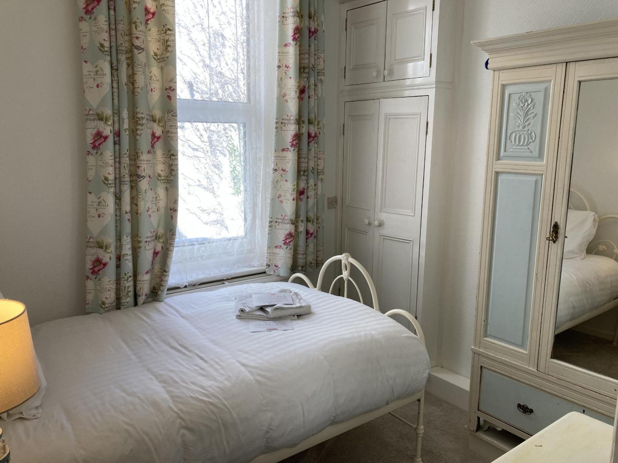Flat 2, 1 Alexandra Gardens Apartment Ventnor Bagian luar foto
